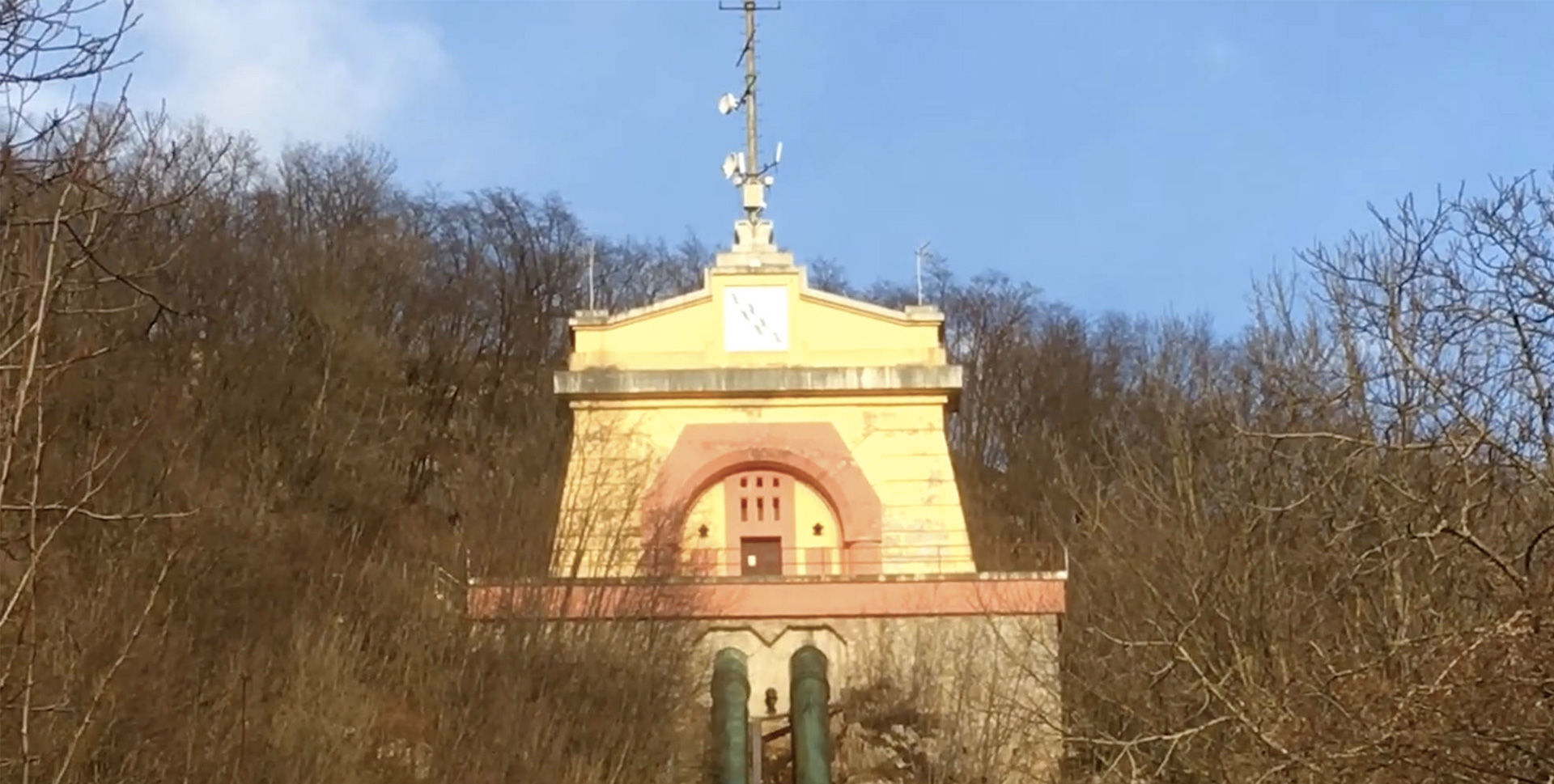 magical_castle_stills-02