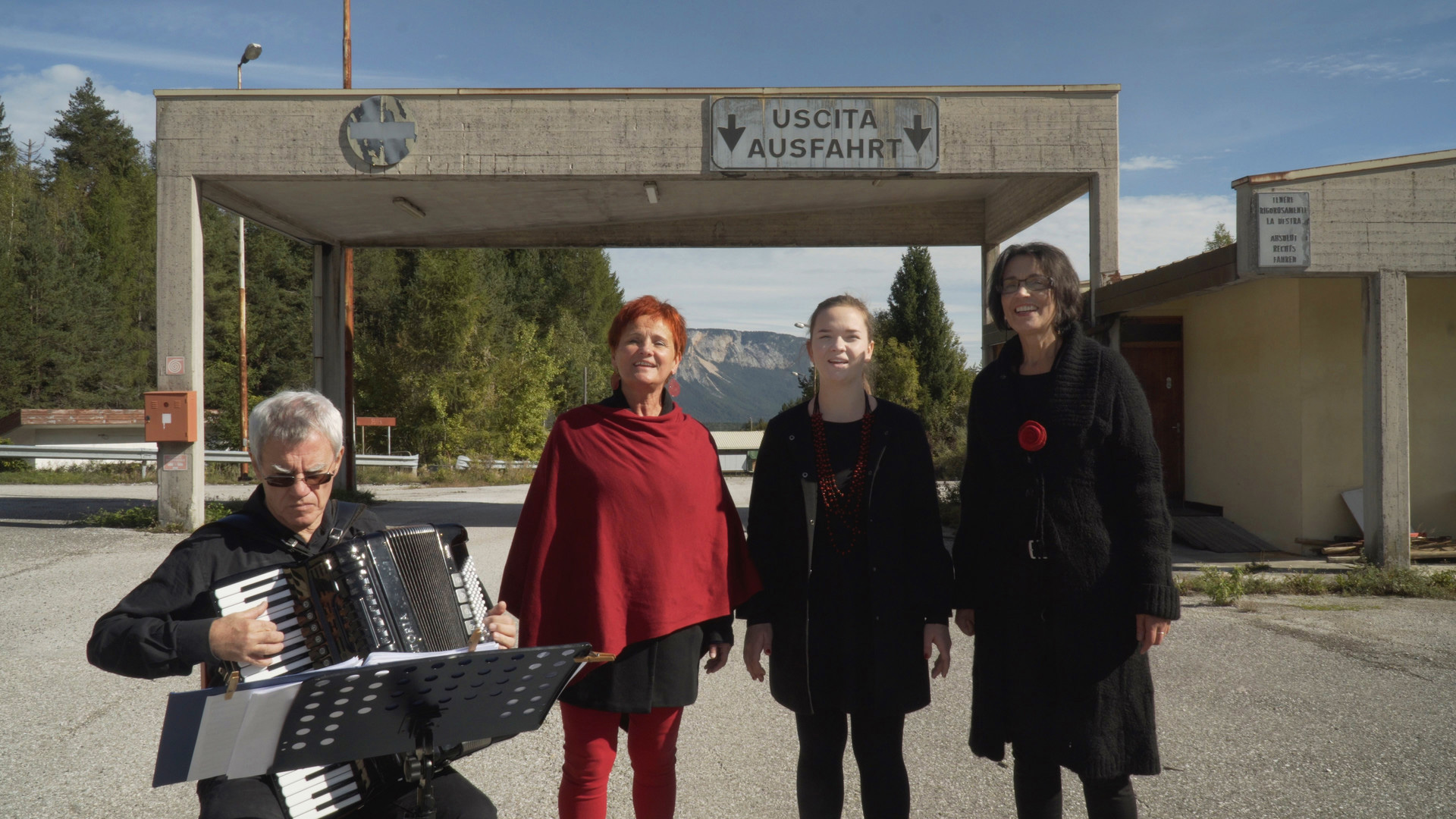 one-corner-of-paradise_stills-04