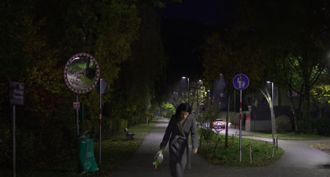 peeping-marco_stills-05