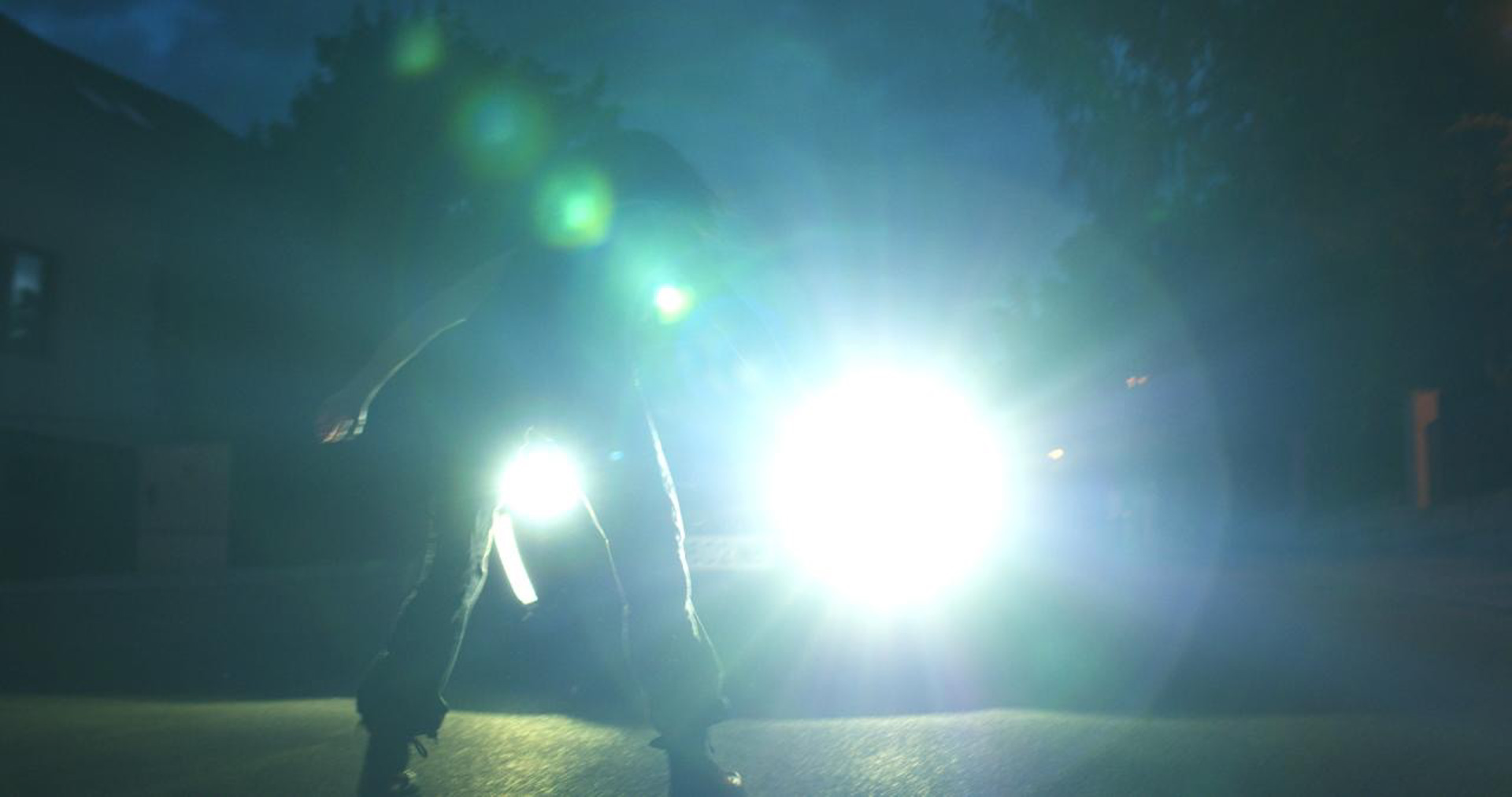 Nein. Ist ein ganzer Satz._1